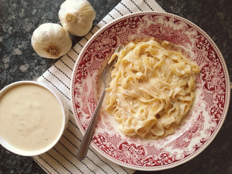 Creamy Roasted Garlic Pasta&nbsp;Sauce