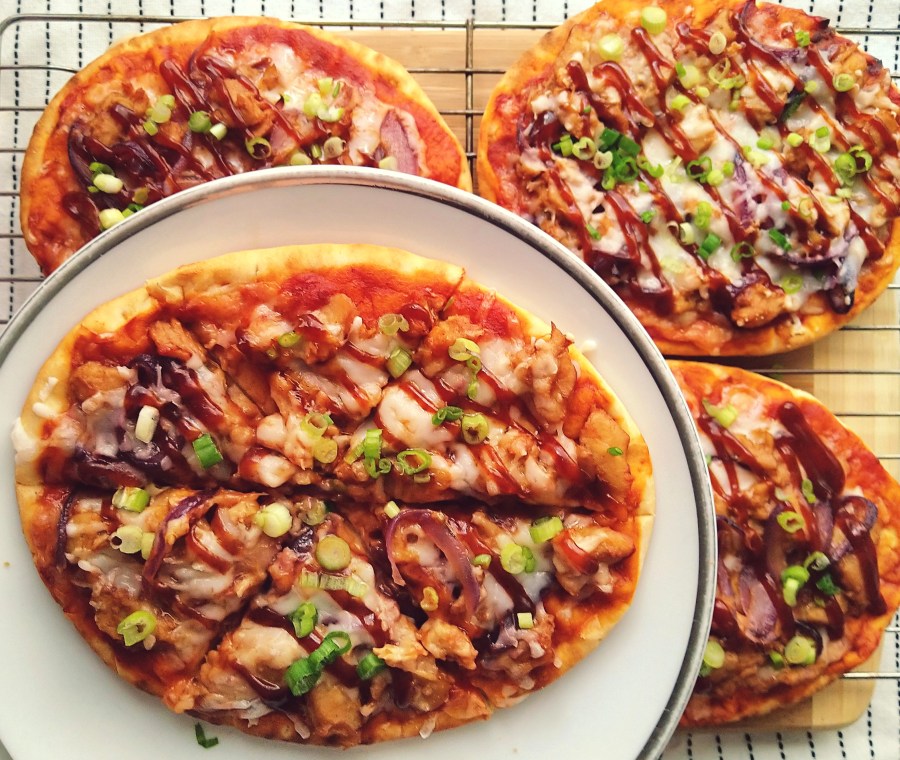 Vegan BBQ Chicken&nbsp;Pizzas
