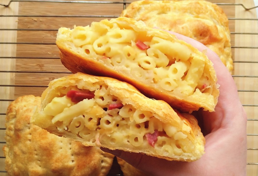 Vegan Bacon Macaroni Cheese&nbsp;Pasties