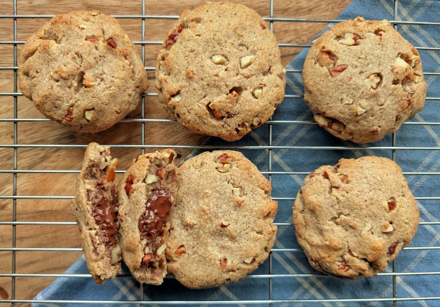 Maple Syrup & Pecan Chocolate Stuffed&nbsp;Cookies